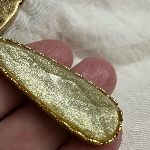 Boho Vintage-look Cream Earrings Crown Shimmer Resin Cabochon Premiere Designs - Picture 6 of 7